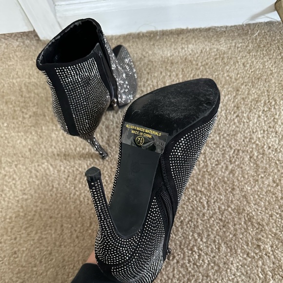 Ankle boots - Picture 4 of 10